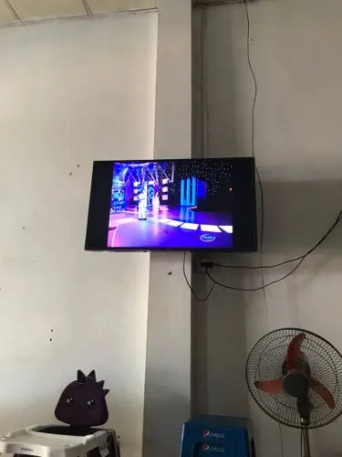 Khách hàng review Smart Tivi Samsung 43 inch UA43T6500 1