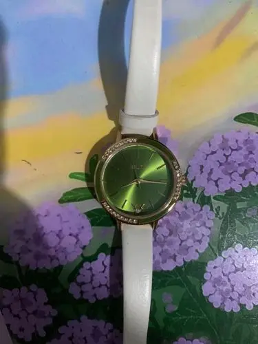 Khách hàng review Đồng hồ ELIO Xmas 28 mm Nữ EL086-04 1
