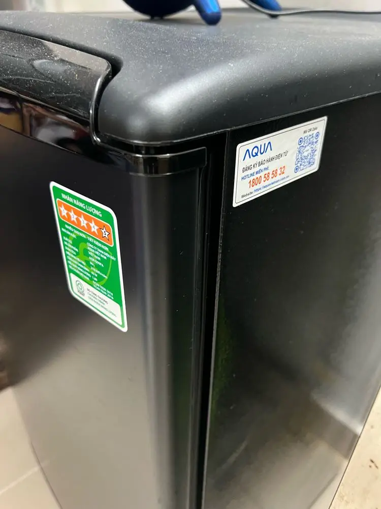 Khách hàng review Tủ lạnh Aqua 90 lít AQR-D99FA(BS) 15
