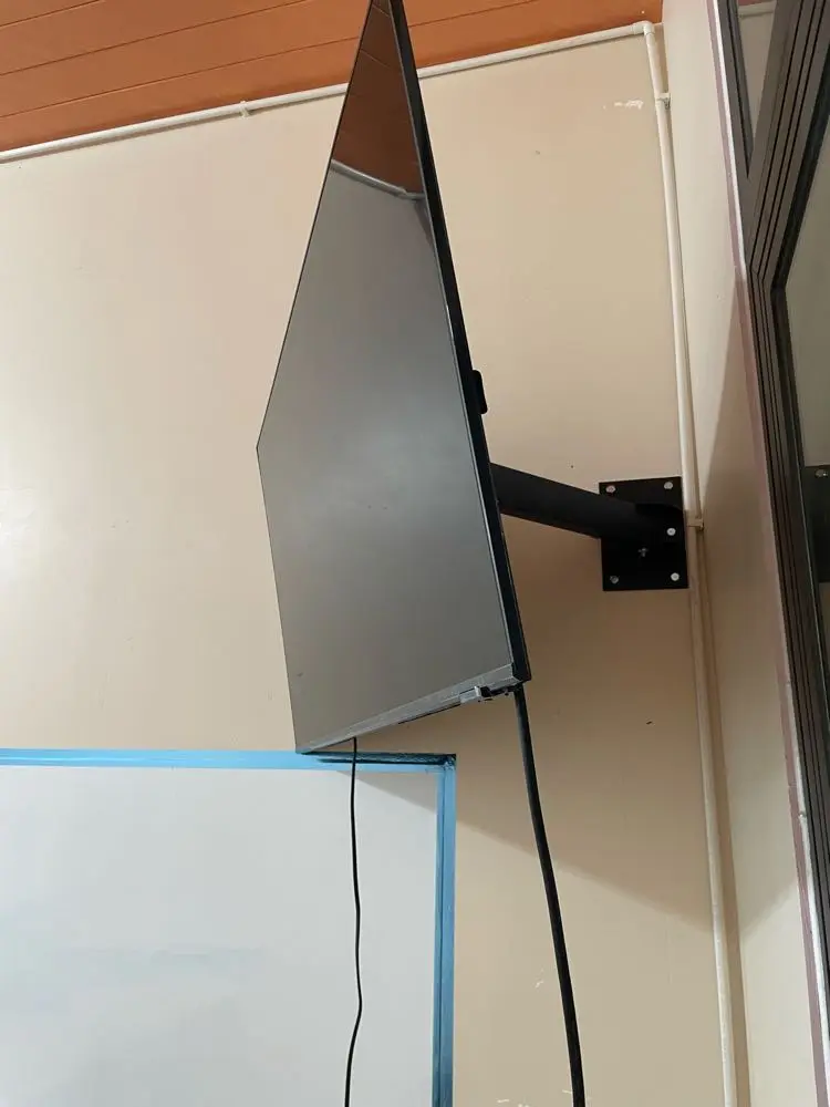 Khách hàng review Khung treo Tivi 37-63 inch Xoay Cảnh Phong X7-4 10
