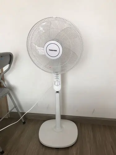 Khách hàng review Quạt đứng Toshiba 5 cánh F-LSA10(W)VN 50W 3