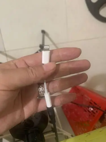 Khách hàng review Cáp chuyển đổi Lightning sang 3.5mm Apple MMX62 2