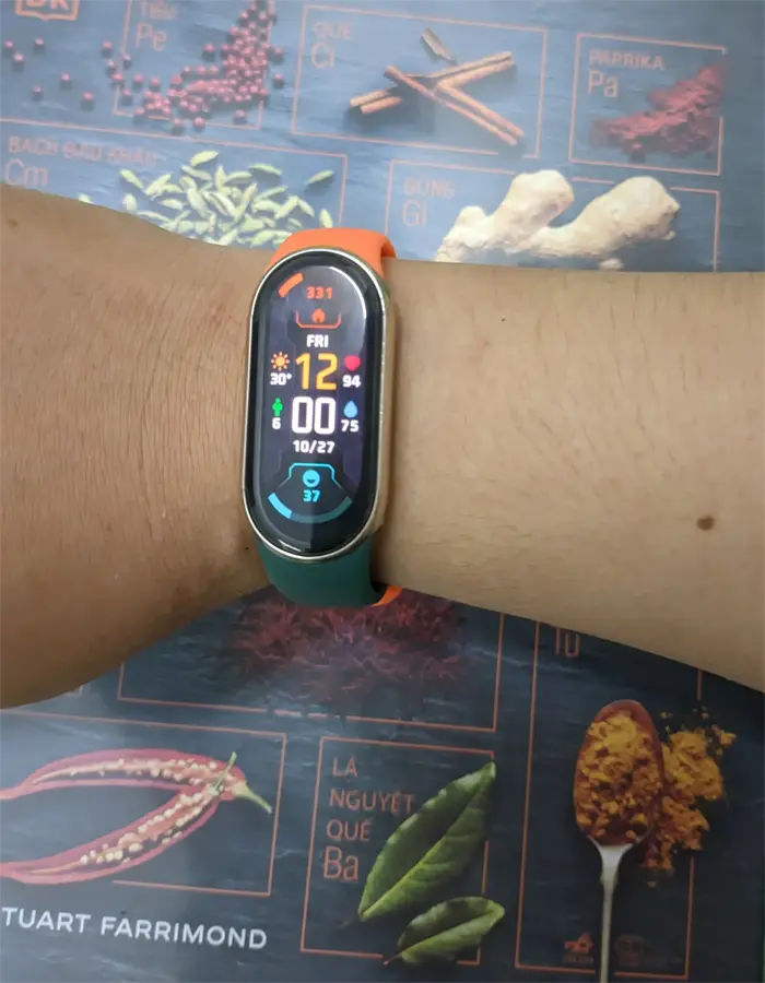 Khách hàng review Vòng đeo tay thông minh Mi Band 8 23