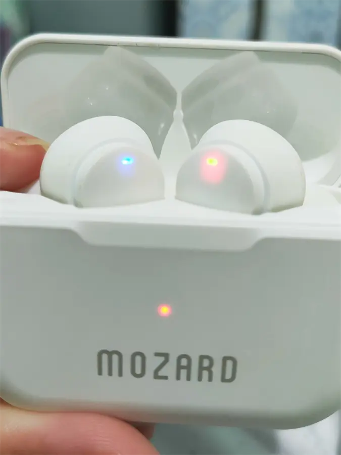 Khách hàng review Tai nghe Bluetooth True Wireless Mozard Air 6 2