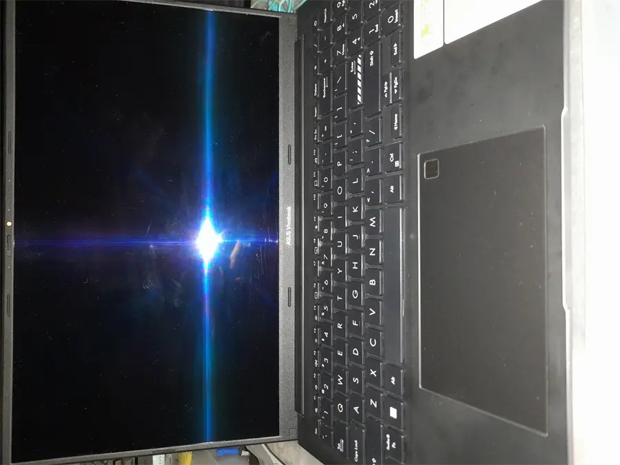 Khách hàng review Laptop Asus Vivobook 15 OLED A1505VA i5 13500H/8GB/512GB/Win11 (L1052W) 3