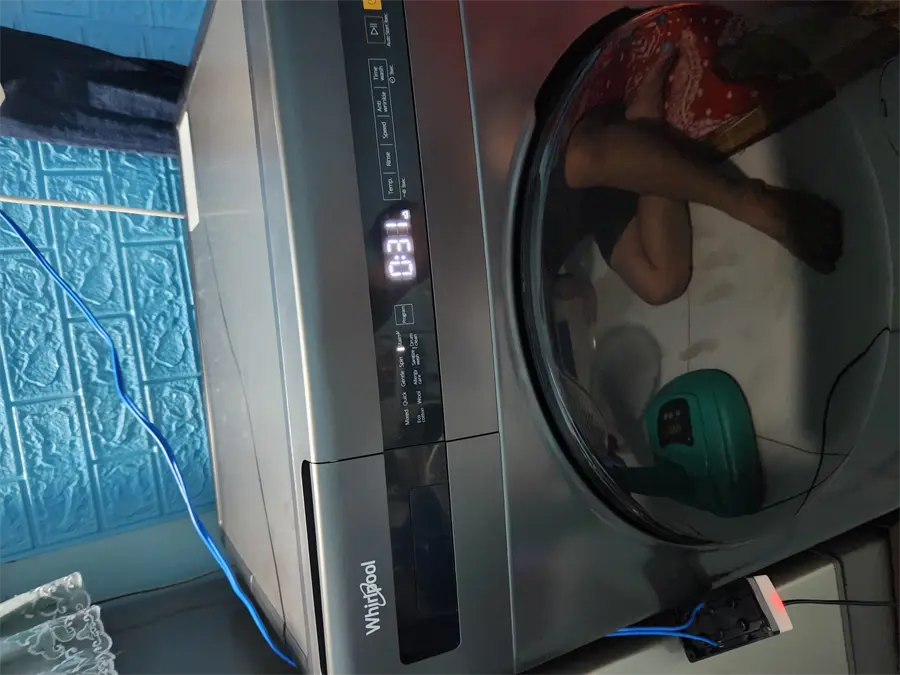 Khách hàng review Máy giặt Whirlpool FreshCare Inverter 8 kg FWEB8002FG 1