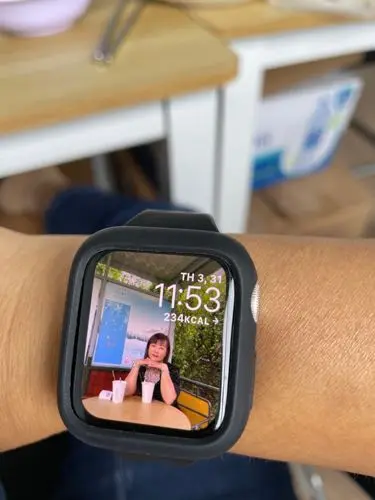 Khách hàng review Apple Watch SE 2 GPS 40mm viền nhôm dây thể thao 1