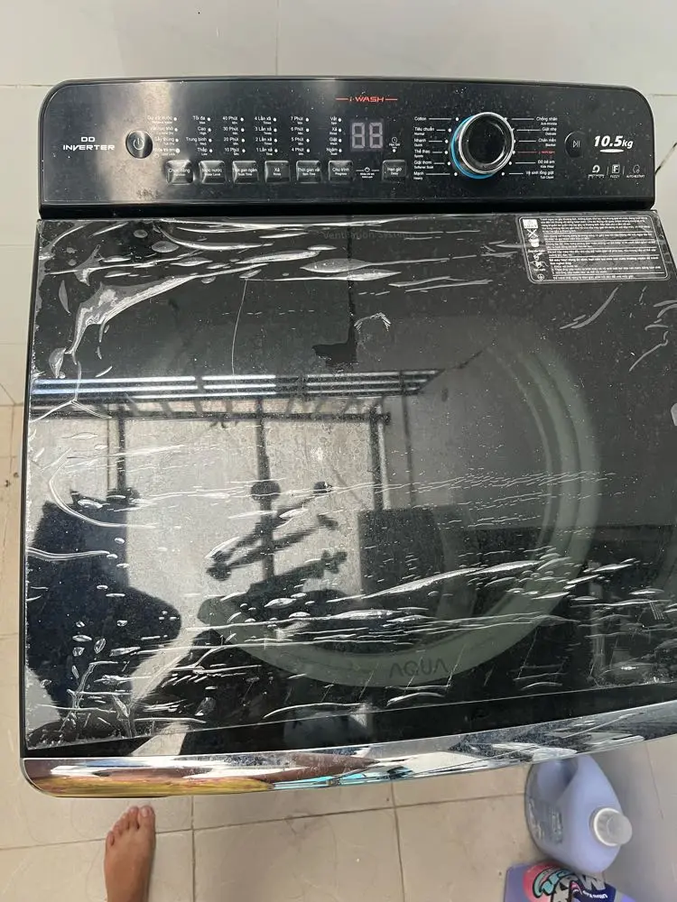 Khách hàng review Máy giặt Aqua Inverter 10.5 kg AQW-DR105JT BK 3