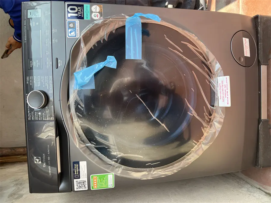 Khách hàng review Máy giặt Electrolux UltimateCare 900 Inverter 11 kg EWF1141R9SB 3