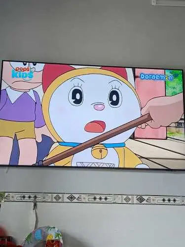 Khách hàng review Smart Tivi Samsung 4K Crystal UHD 75 inch UA75AU8100 3