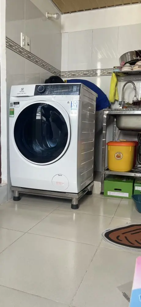 Khách hàng review Máy giặt Electrolux UltimateCare 500 Inverter 9 kg EWF9024P5WB 2