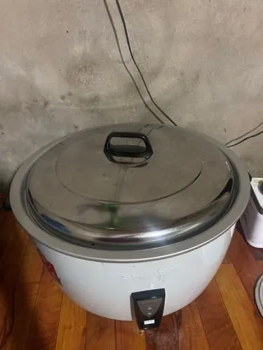 Khách hàng review Nồi cơm nắp rời Sharp 10 lít KSH-D1010V 1