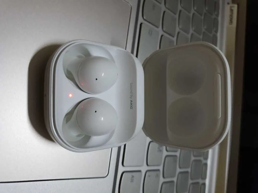 Khách hàng review Tai nghe Bluetooth True Wireless Samsung Galaxy Buds 2 R177N 5