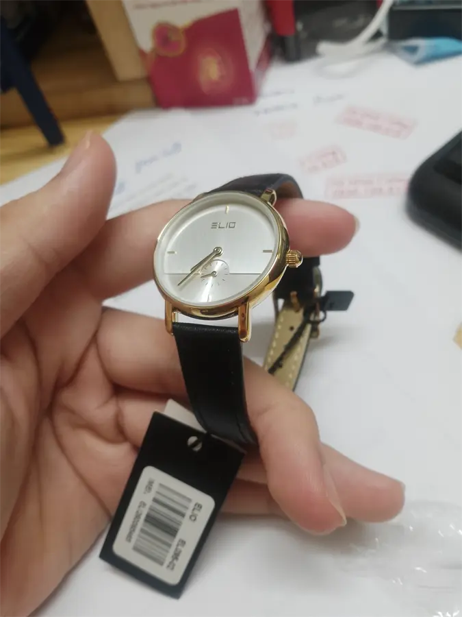 Khách hàng review Đồng hồ ELIO 30 mm Nữ EL095-02 3