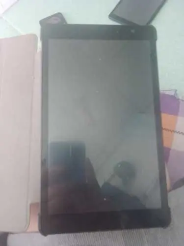 Khách hàng review Máy tính bảng Masstel Tab 8.2 3