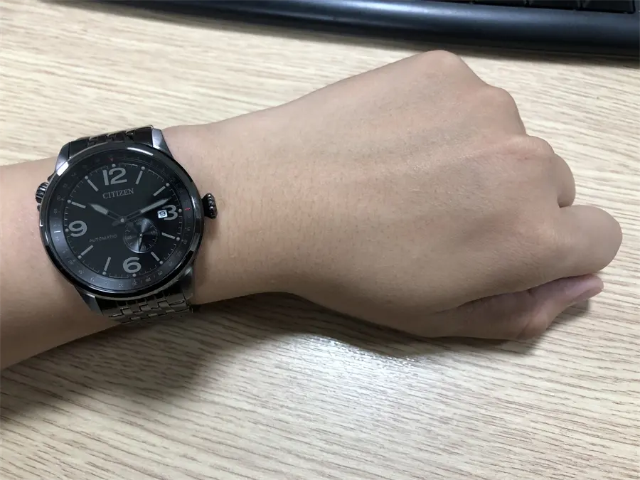 Khách hàng review Đồng hồ Citizen Mechanical 42 mm Nam NJ0147-85E 1