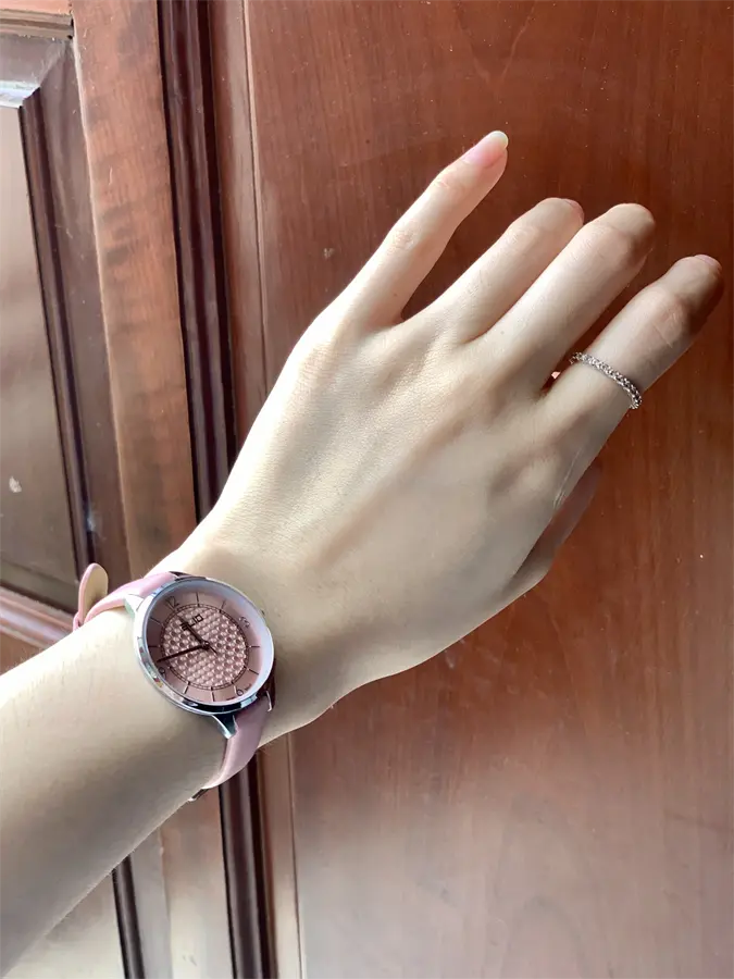 Khách hàng review Đồng hồ ELIO 32 mm Nữ EL102-01 1