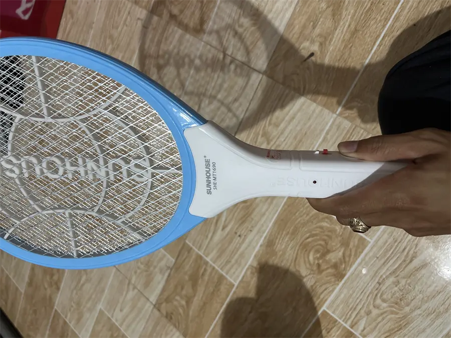 Khách hàng review Vợt muỗi Sunhouse SHE-MT1690 10