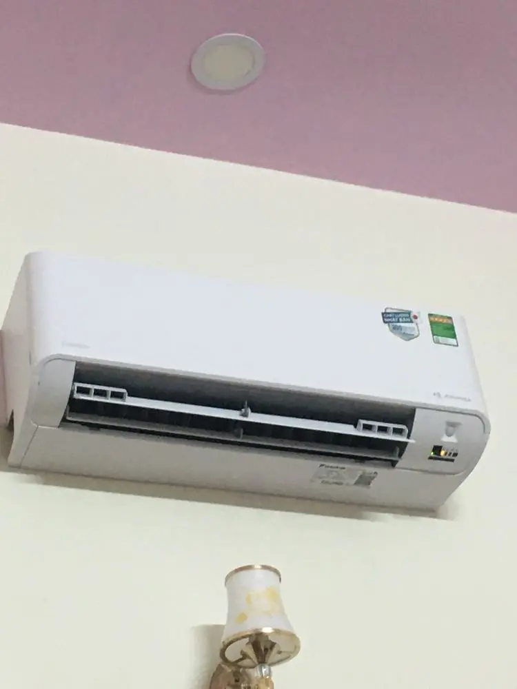 Khách hàng review Máy lạnh Daikin Inverter 1 HP FTKY25WMVMV 39