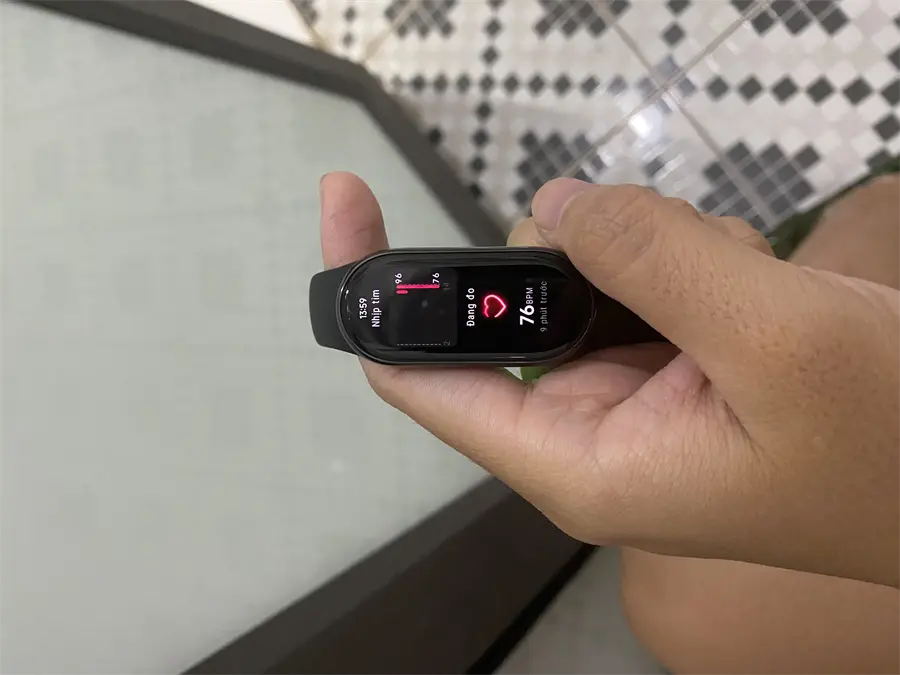 Khách hàng review Vòng đeo tay thông minh Mi Band 8 17