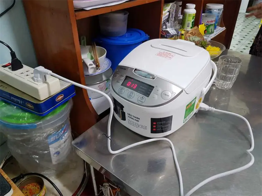 Khách hàng review Nồi cơm điện tử Toshiba 1 lít RC-10DH2PV(W) 2