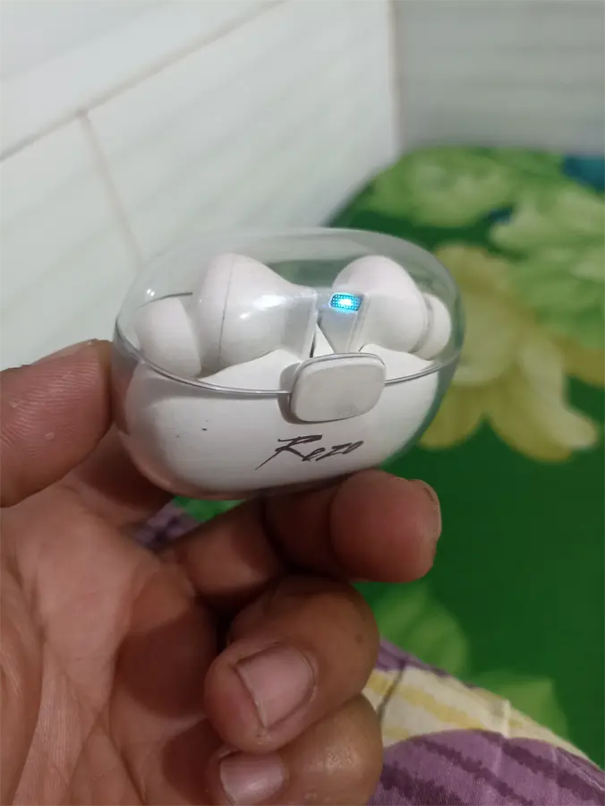 Khách hàng review Tai nghe Bluetooth True Wireless Rezo Air 23