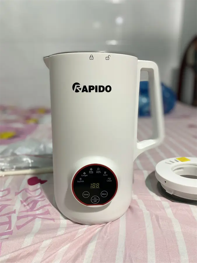 Khách hàng review Máy làm sữa hạt Rapido RHB-500D 1
