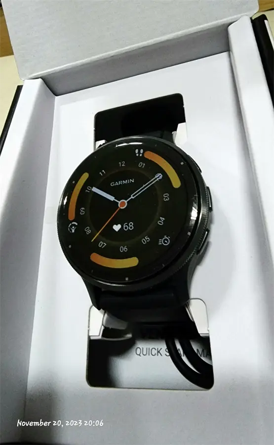 Khách hàng review Garmin Venu 3 45mm dây silicone 4