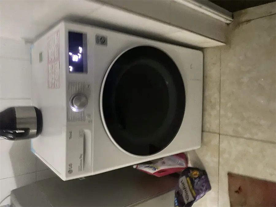 Khách hàng review Máy giặt LG AI DD Inverter 9 kg FV1409S4W 5