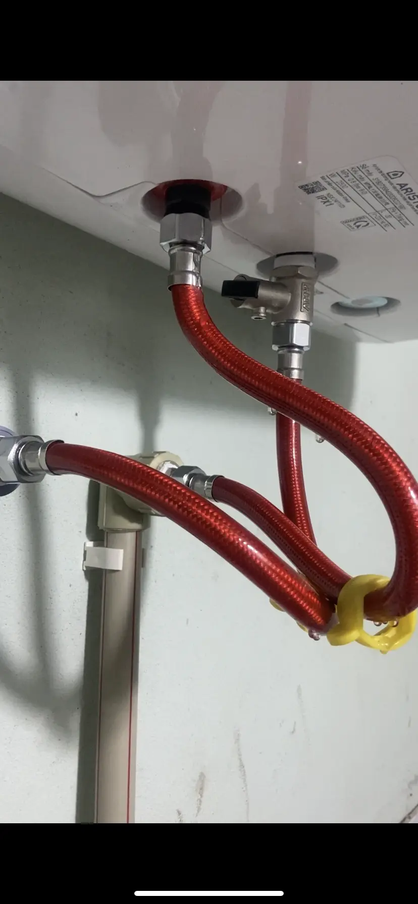 Khách hàng review Máy nước nóng gián tiếp Ariston 20 lít 2500W VITALY 20 SLIM 2.5 FE 7