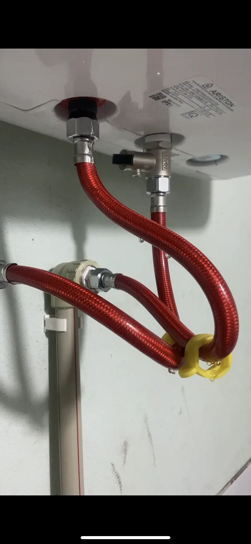Khách hàng review Máy nước nóng gián tiếp Ariston 20 lít 2500W VITALY 20 SLIM 2.5 FE 12