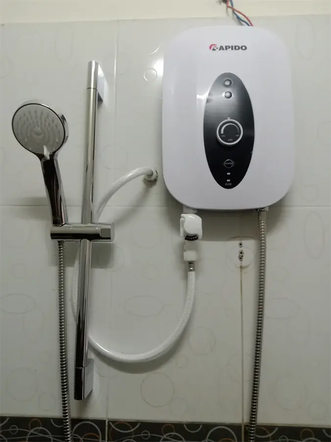 Khách hàng review Máy nước nóng trực tiếp Rapido 4500W SONNE - SN4.5 4
