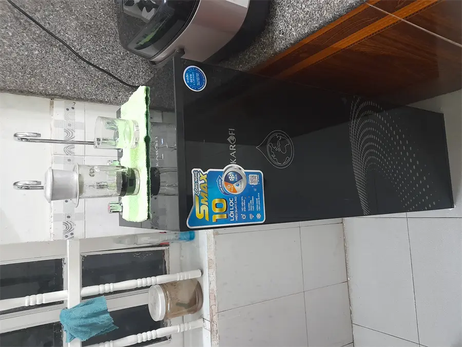 Khách hàng review Máy lọc nước RO nóng nguội lạnh Karofi KAD-X60 10 lõi 3