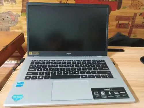 Khách hàng review Laptop Acer Aspire 3 A314 36M 391A i3 N305/8GB/512GB/Win11 (NX.KDMSV.002) 1