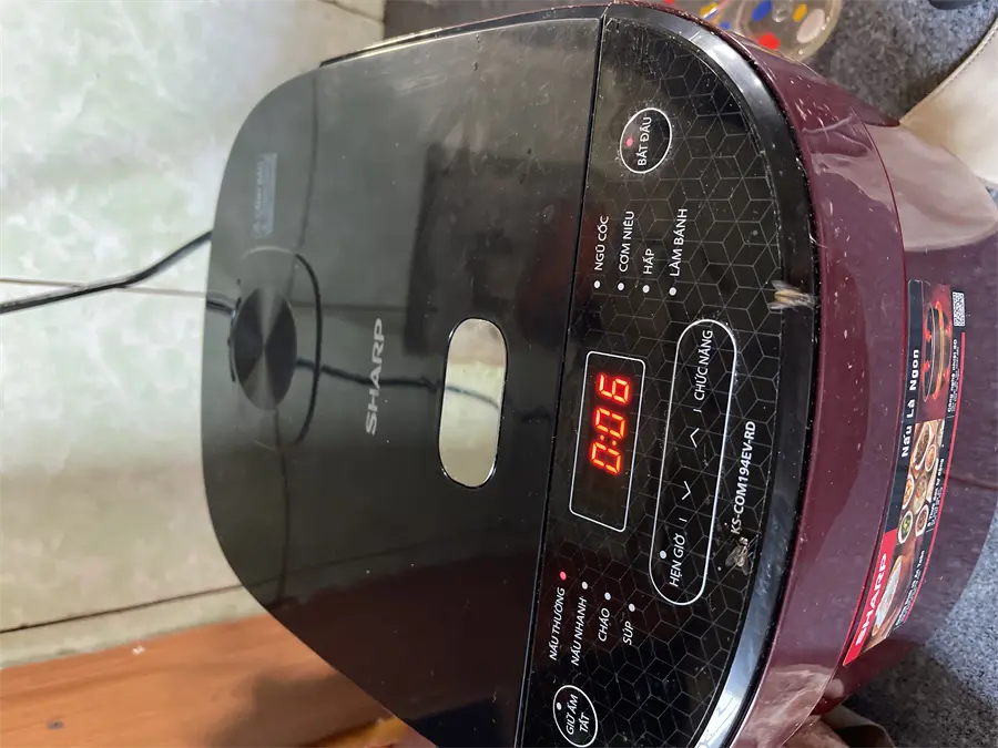 Khách hàng review Nồi cơm điện tử Sharp 1.8 lít KS-COM194EV-RD 8