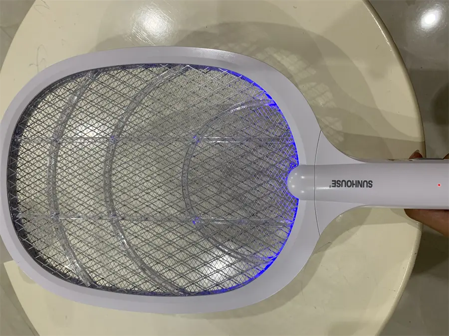 Khách hàng review Vợt muỗi thông minh 3 in 1 Sunhouse SHE-Pro11.W 2