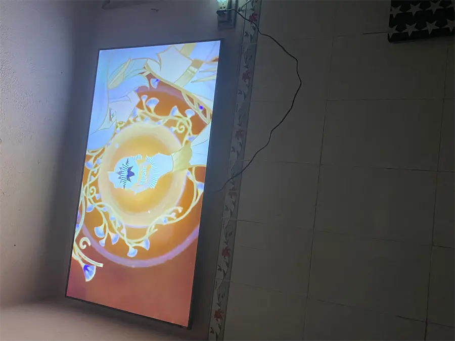 Khách hàng review Smart Tivi Crystal UHD Samsung 4K 55 inch UA55BU8000 5