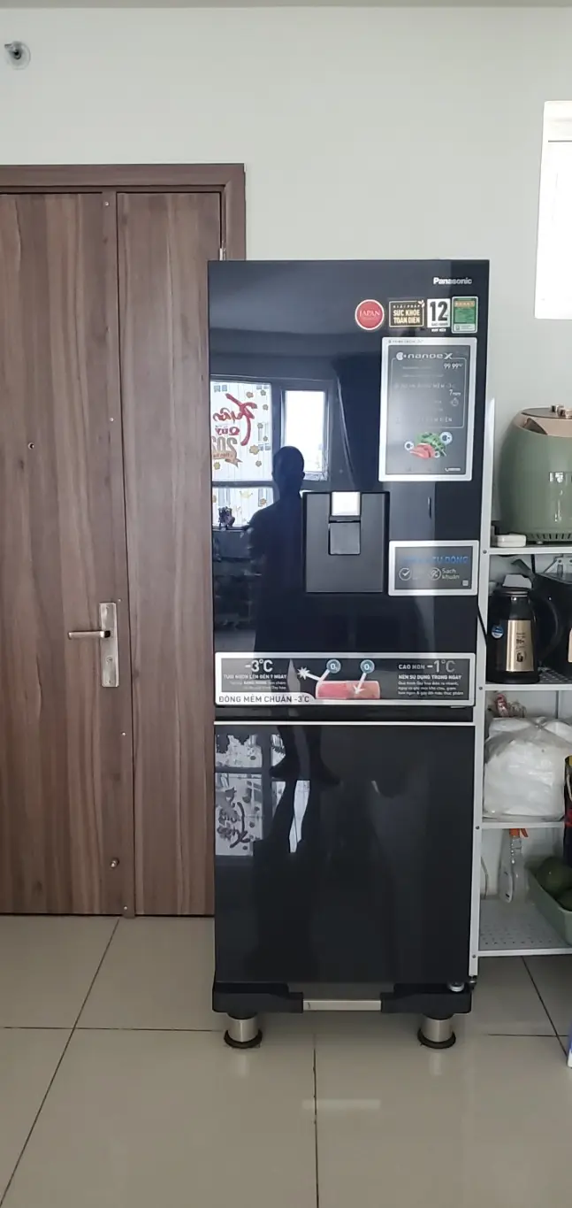 Khách hàng review Tủ lạnh Panasonic Inverter 300 lít NR-BV331WGKV 6
