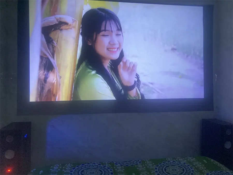 Khách hàng review Máy chiếu Wanbo Full HD X1 1