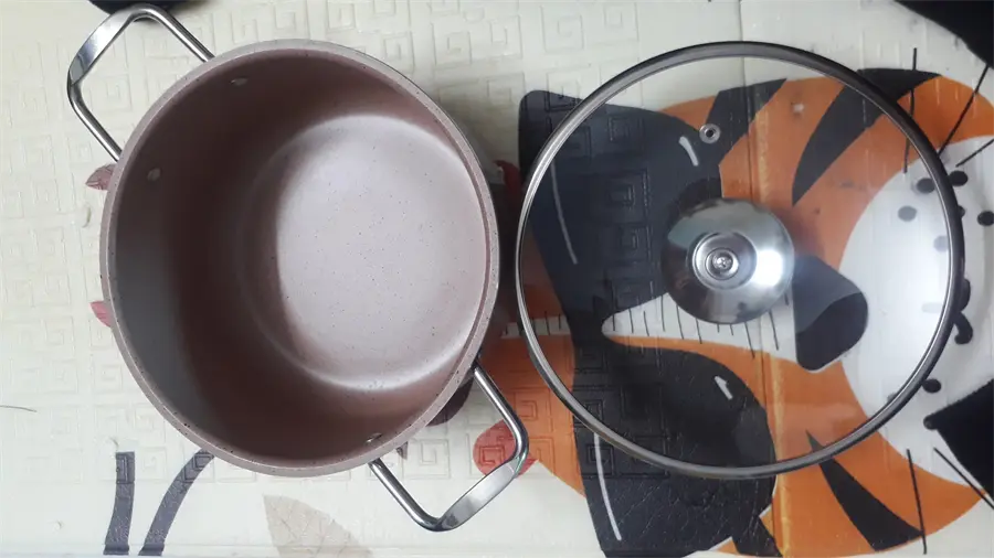 Khách hàng review Nồi nhôm chống dính nắp kính 20 cm Hommy NE008-20 1