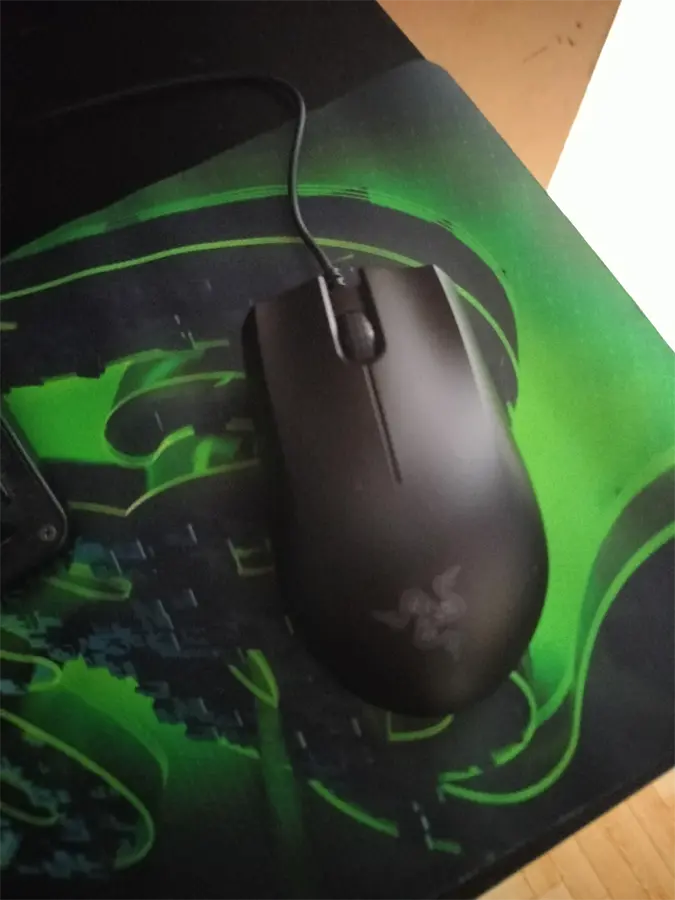Khách hàng review Chuột Có Dây Gaming và Lót Chuột Razer Abyssus Lite-Razer Goliathus Mobile Construct Edition 1