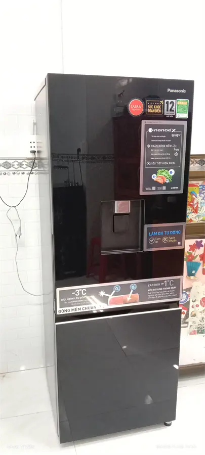 Khách hàng review Tủ lạnh Panasonic Inverter 300 lít NR-BV331WGKV 3