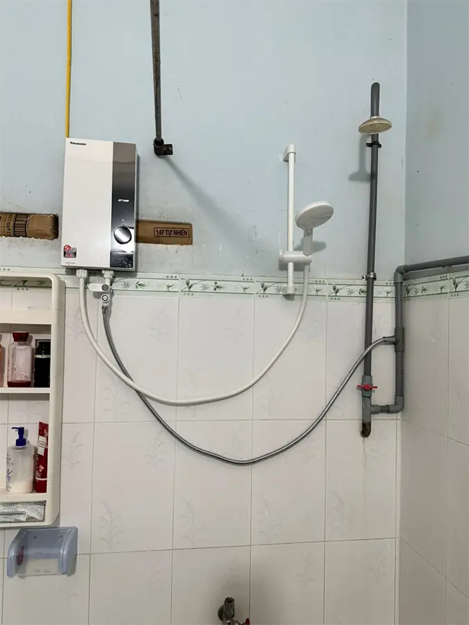 Khách hàng review Máy nước nóng trực tiếp Panasonic 4500W DH-4UP1VW 5