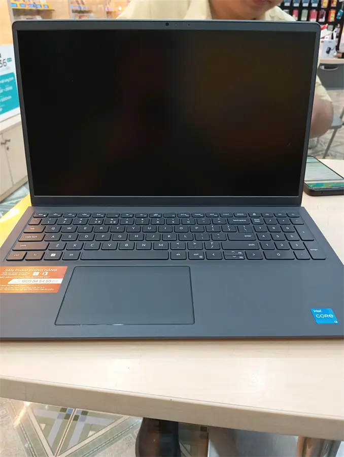 Khách hàng review Laptop Dell Vostro 15 3520 i3 1215U/8GB/512GB/120Hz/OfficeHS/Win11 (5M2TT1) 1