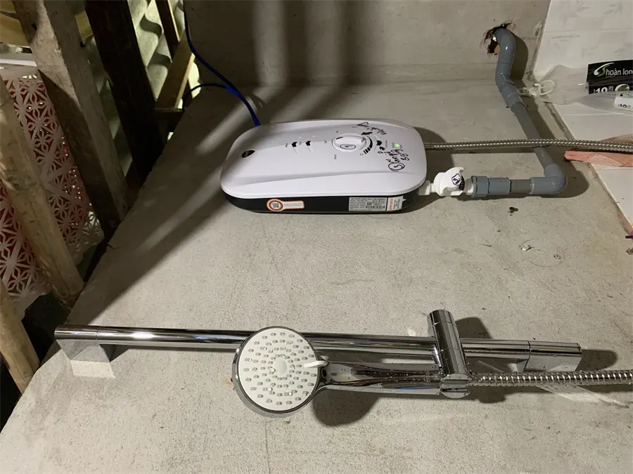 Khách hàng review Máy nước nóng trực tiếp Ferroli 4500W MIDO-MSP 4.5S 8