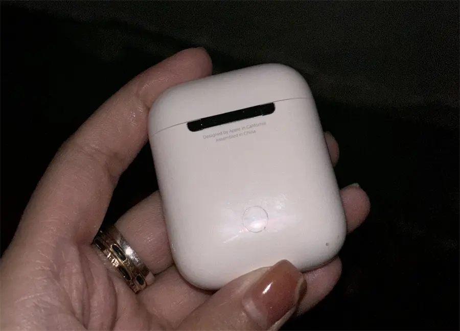 Khách hàng review Tai nghe Bluetooth AirPods 2 Lightning Charge Apple MV7N2 3