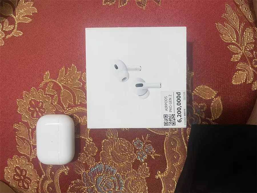 Khách hàng review Tai nghe Bluetooth AirPods Pro Gen 2 MagSafe Charge (USB-C) Apple MTJV3 8