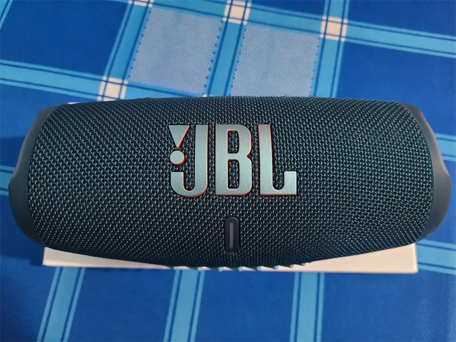 Khách hàng review Loa Bluetooth JBL Charge 5 6