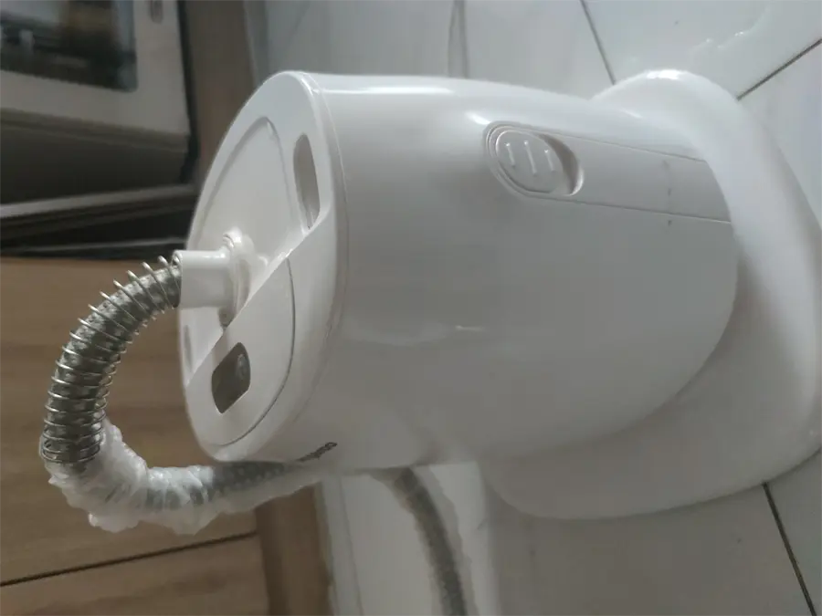 Khách hàng review Bàn ủi hơi nước đứng Kangaroo KG-75B8 1580W 4