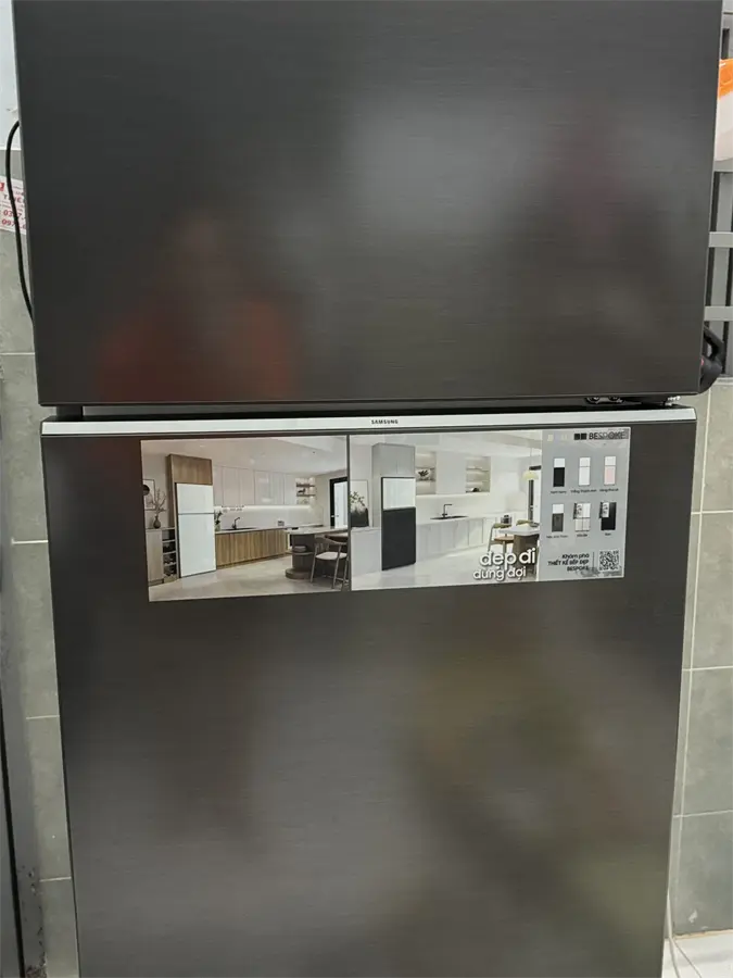 Khách hàng review Tủ lạnh Samsung Inverter 305 lít RT31CG5424B1SV 2
